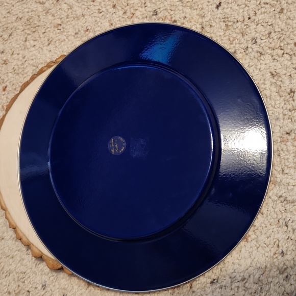 The Golden Rabbit II Moose Design Set 4 Enamelware Plates - Picture 5 of 7